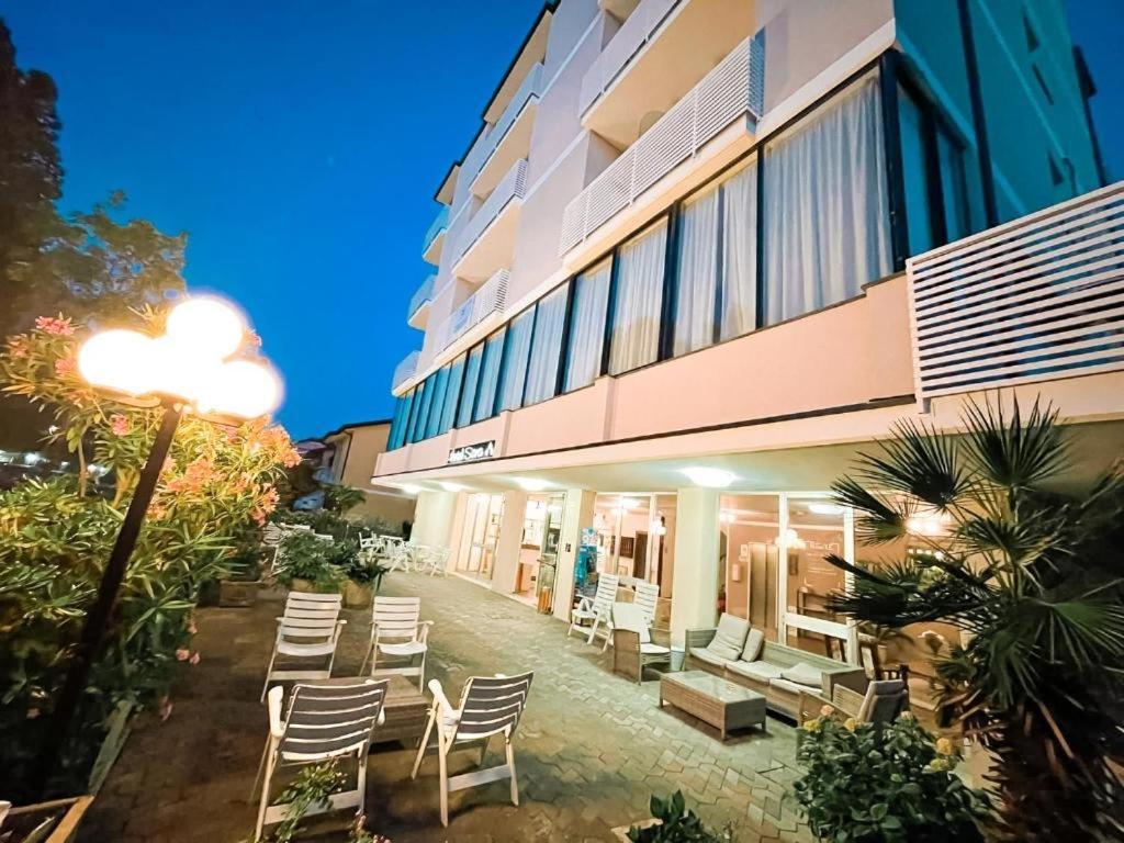 Hotel Sara*** Cesenatico Luaran gambar