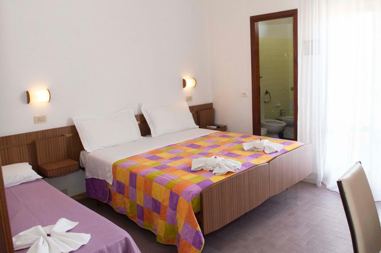 Hotel Sara*** Cesenatico Luaran gambar