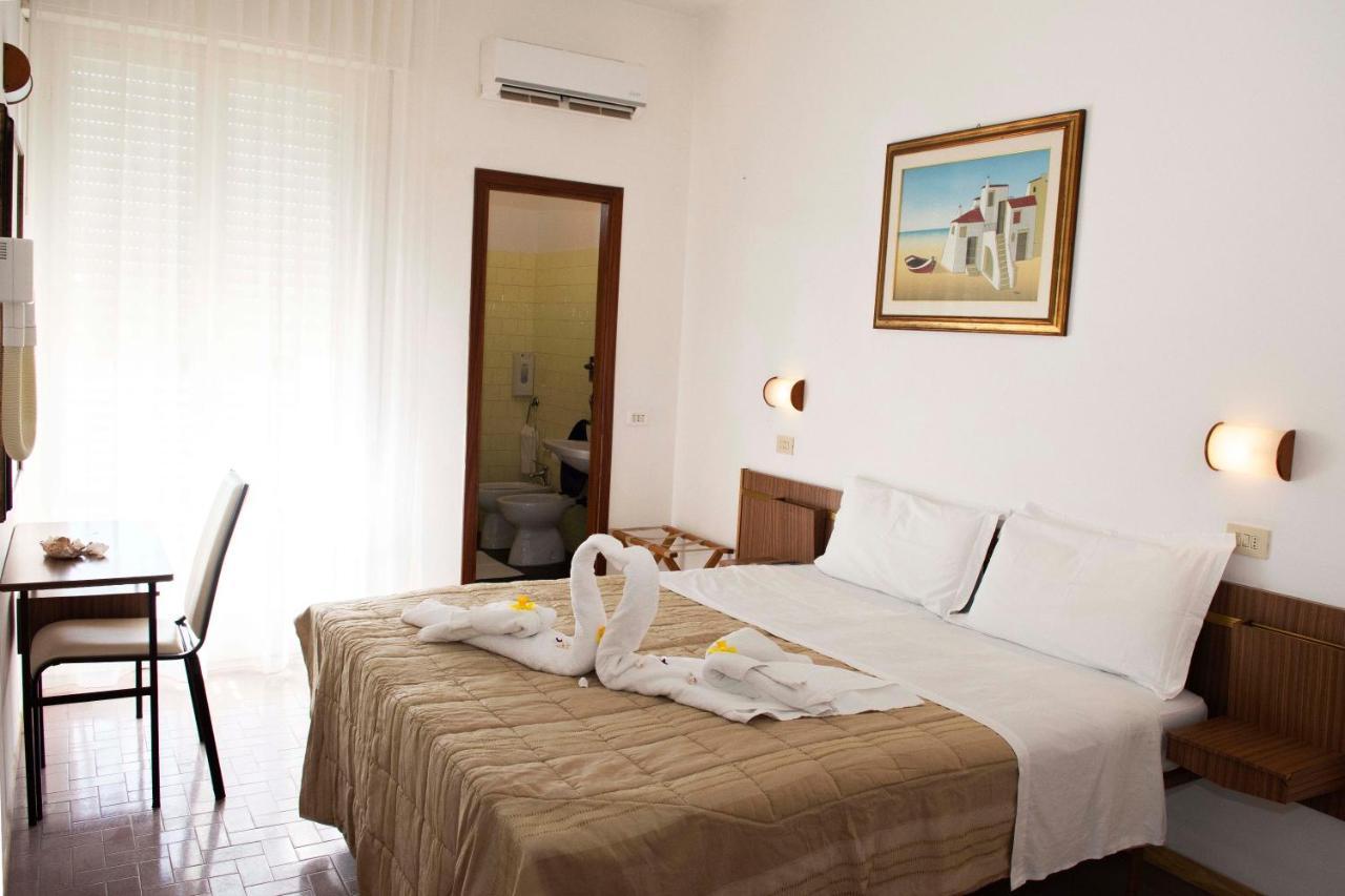 Hotel Sara*** Cesenatico Luaran gambar