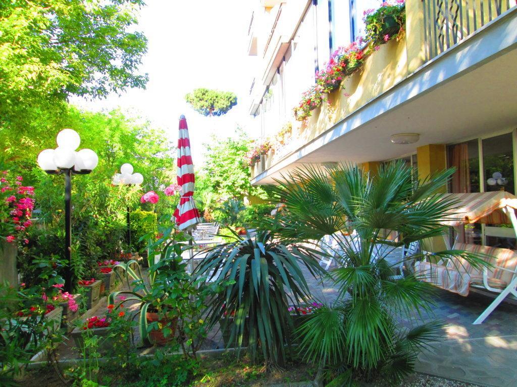 Hotel Sara*** Cesenatico Luaran gambar