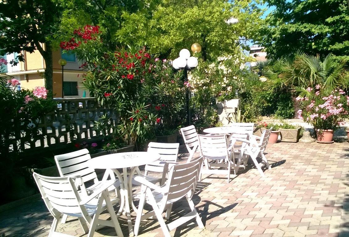 Hotel Sara*** Cesenatico Luaran gambar